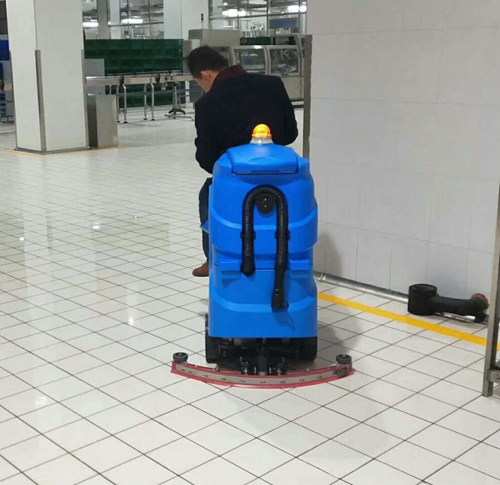 洗地机