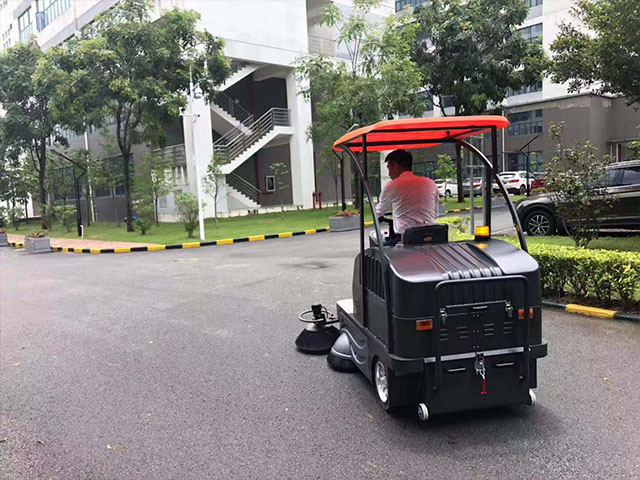 工用电动扫地车厂家-广州特洛LOOTE 电动扫地车厂家