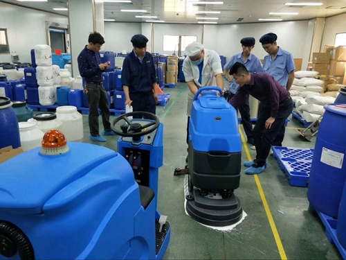 怎么可以快速清洁大面积地方还是得用广州自动洗地机 广州自动洗地机